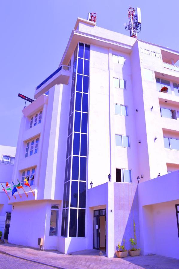 Hotel Les Orchidees โกโตนู ภายนอก รูปภาพ