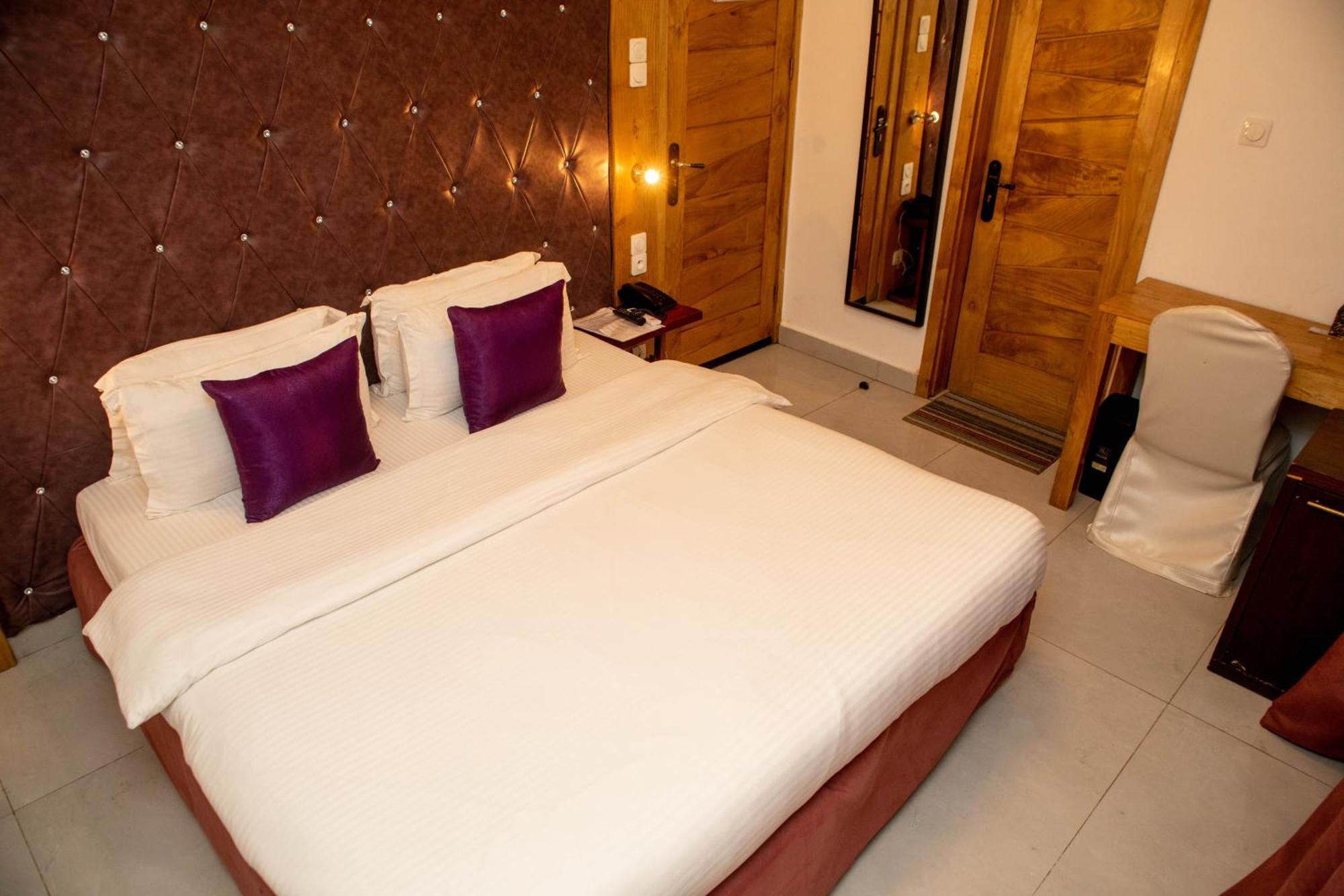 Hotel Les Orchidees โกโตนู ห้อง รูปภาพ